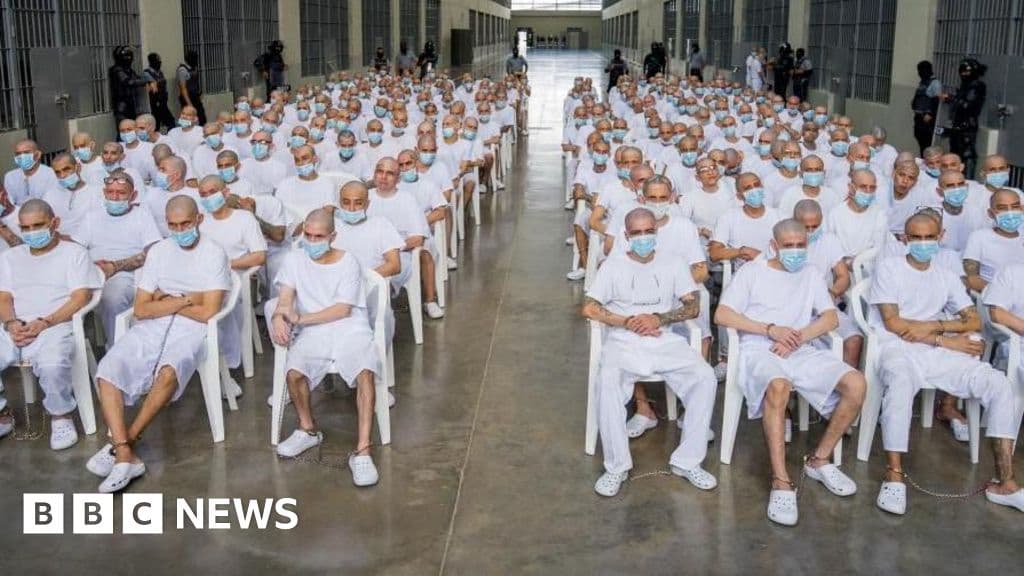 Le Salvador juge près de 500 présumés membres du gang MS-13 pour des milliers de meurtres, dans un contexte de répression controversée