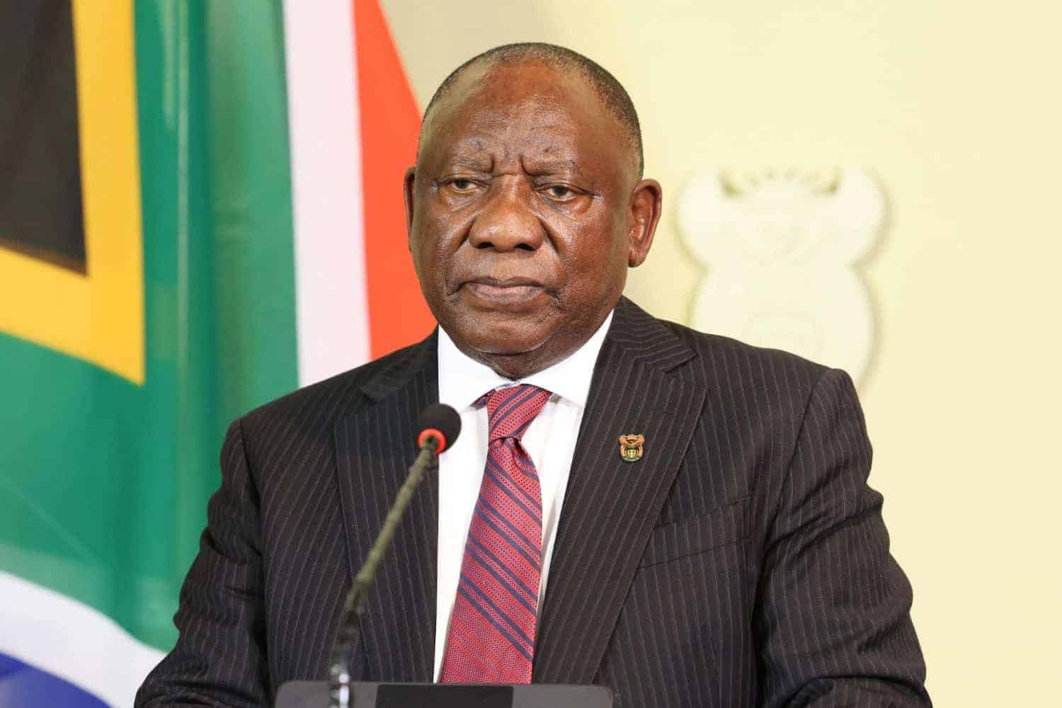 Ramaphosa fait face à un appel à la destitution suite au rapport sur le scandale 'Farmgate'