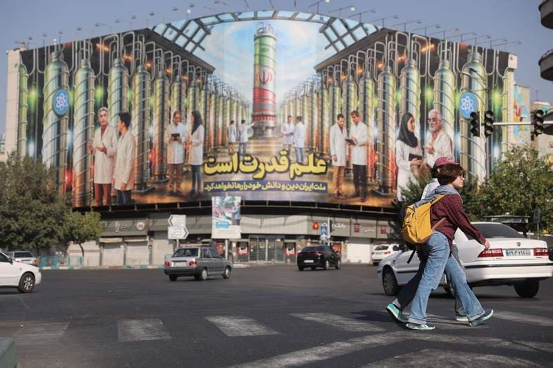 Israël se concentre sur la menace nucléaire de l'Iran, minimisant les missiles et le changement de régime