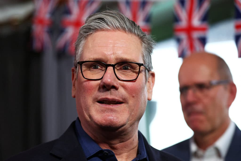 Le Premier ministre britannique Starmer fait face à des appels à la démission suite à l'échec de l'habilitation de l'ambassadeur nommé par les États-Unis