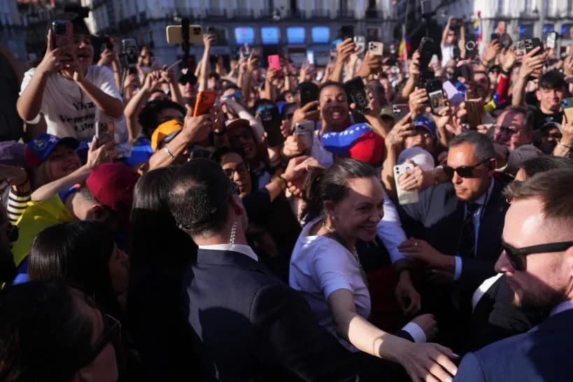 Des milliers de Vénézuéliens célèbrent le « retour à la maison » avec María Corina Machado à Madrid